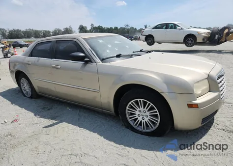 2009 Chrysler 300 Lx z USA, uszkodzony, nr VIN 2C3KA43D29H552561
